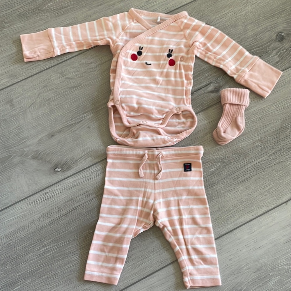 Polarn O. Pyret onesie with matching pants and socks